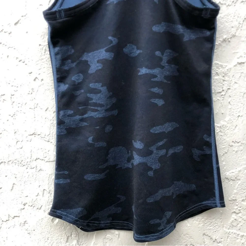 LULULEMON Blue Camo Racerback Tank Top Size 4 Athleisure Gym Loungewear_5